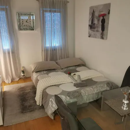Apartment Leon *