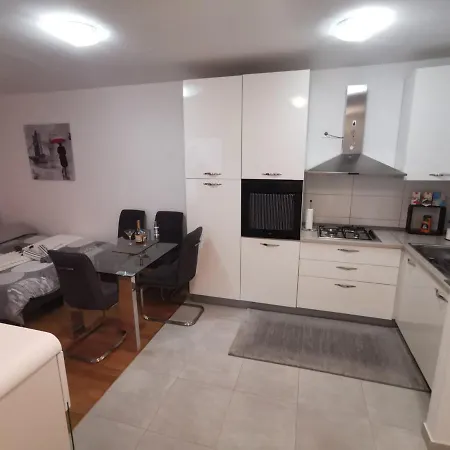 Apartment Leon *