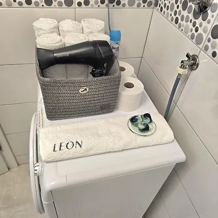 Leon Apartment *